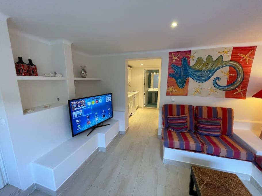 Studio With Private Swimming Pool And Garden Віавіа Zewnętrze zdjęcie