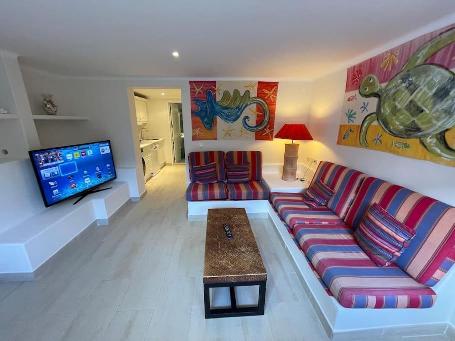Studio With Private Swimming Pool And Garden Віавіа Zewnętrze zdjęcie